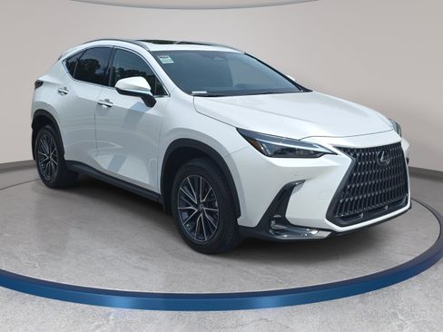 Used 2023 Lexus NX 350 AWD image 3