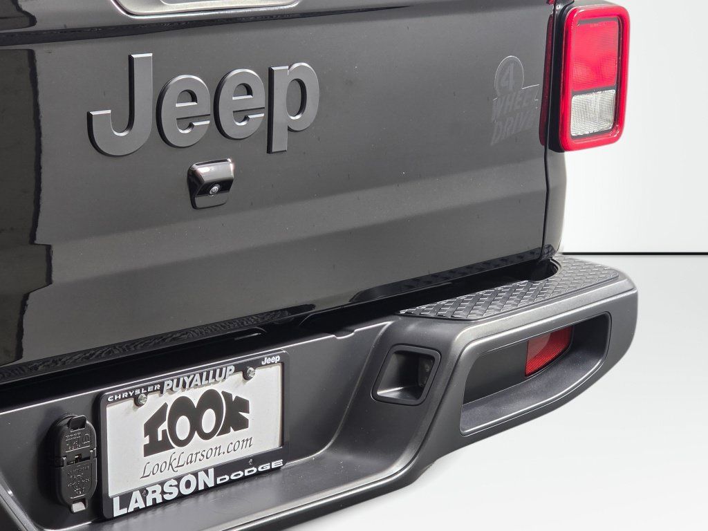 Used 2022 Jeep Gladiator Sport AWD/4WD image 33