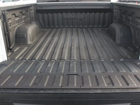 Used 2024 GMC Sierra 1500 AT4 w/ Technology Package image 12