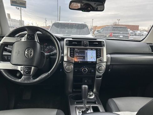 Used 2024 Toyota 4Runner SR5 Premium image 5