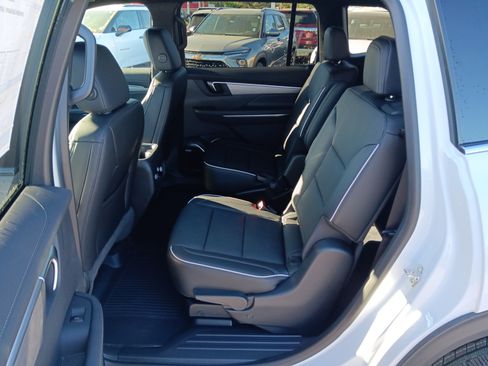 New 2026 Buick Enclave Preferred w/ LPO, Floor Liner Package image 15