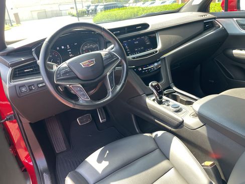 Used 2023 Cadillac XT5 Sportv w/ Technology Package AWD/4WD image 32
