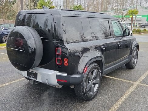 Used 2025 Land Rover Defender 110 S image 7