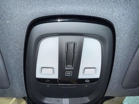 Used 2023 Volvo XC40 Recharge Ultimate AWD/4WD image 26