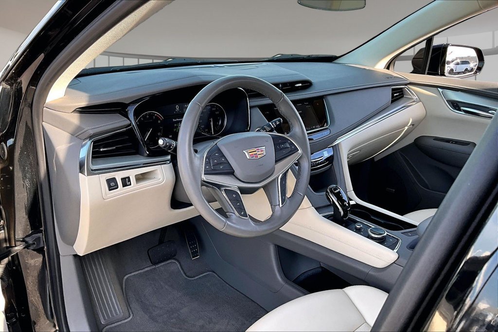 Used 2022 Cadillac XT5 Premium Luxury FWD image 13