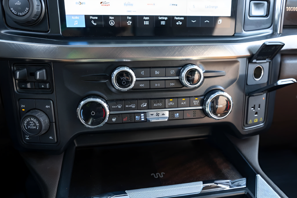 Used 2024 Ford F350 King Ranch w/ Tremor Off-Road Package AWD/4WD image 19