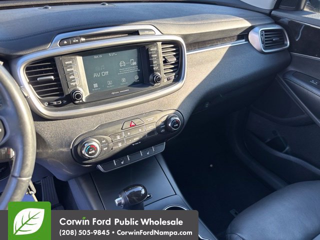 Used 2018 Kia Sorento AWD image 21