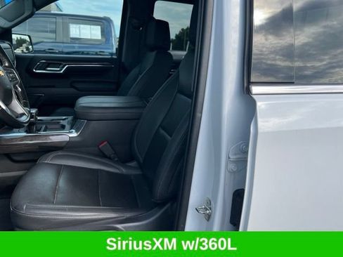 Used 2023 Chevrolet Silverado 1500 LTZ AWD/4WD image 14