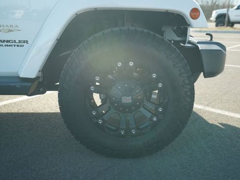 Used 2015 Jeep Wrangler Unlimited Sahara w/ Dual Top Group image 45