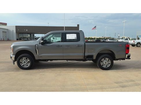 Used 2024 Ford F250 Lariat AWD/4WD image 5