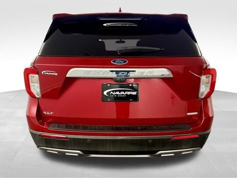 Used 2020 Ford Explorer XLT w/ Equipment Group 202A image 8