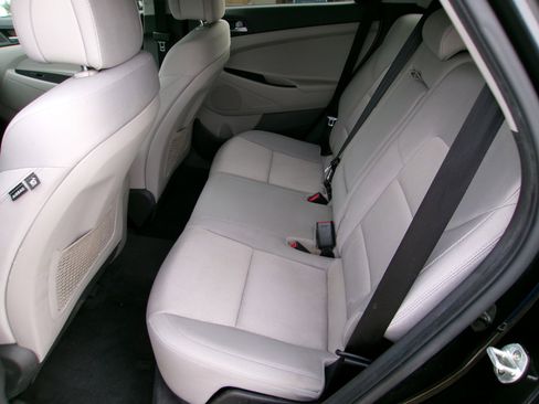 Used 2017 Hyundai Tucson SE image 10