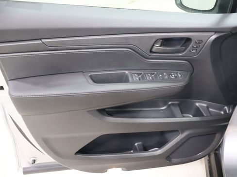 New 2026 Honda Odyssey EX-L image 9