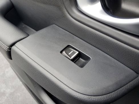 Used 2025 Honda Pilot EX-L image 14