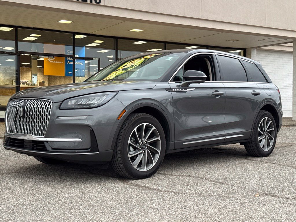 Used 2024 Lincoln Corsair AWD w/ Equipment Group 101A image 5