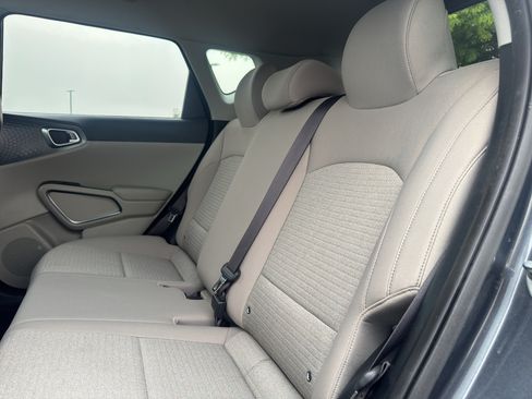 Used 2020 Kia Soul S FWD image 8