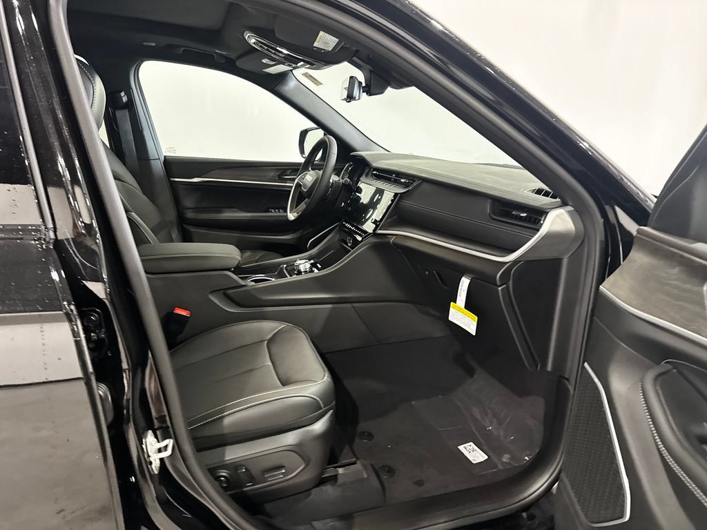 New 2026 Jeep Grand Cherokee L Limited AWD/4WD image 22