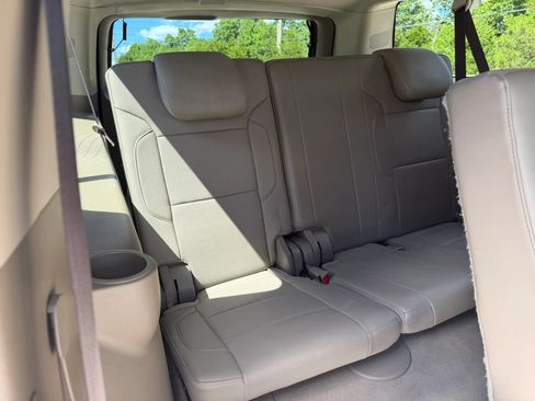 Used 2020 Chevrolet Suburban Premier AWD/4WD image 52