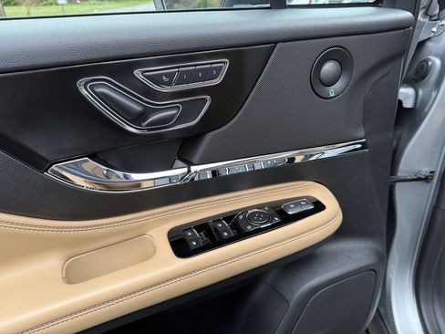 Used 2023 Lincoln Corsair Reserve w/ Equipment Group 202A image 19