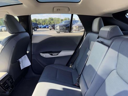 Used 2025 Lexus RZ 450e image 18