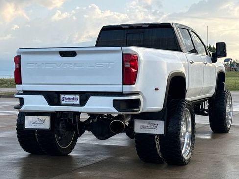 Used 2021 Chevrolet Silverado 3500 LTZ w/ LTZ Convenience Package AWD/4WD image 9