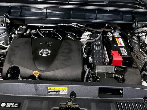 Used 2021 Toyota Highlander XSE image 9