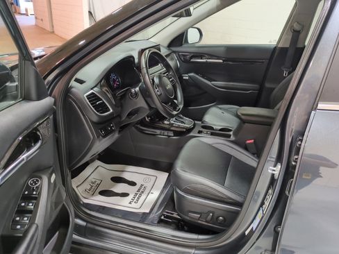 Used 2023 Kia Seltos SX w/ SX Sunroof Package AWD/4WD image 15