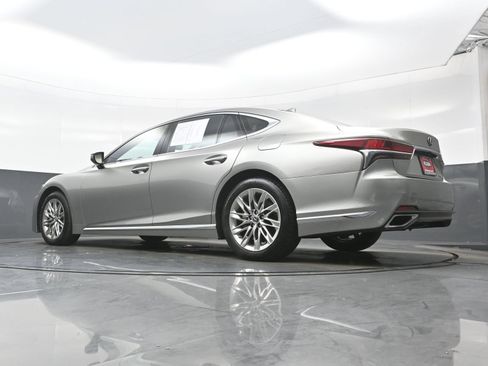 Used 2019 Lexus LS 500 AWD w/ Accessory Package (Z2) image 34