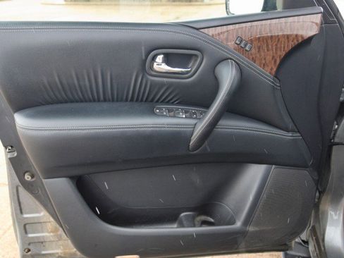 Used 2018 Nissan Armada SL w/ Moonroof Package AWD/4WD image 12