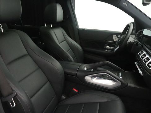 Certified 2022 Mercedes-Benz GLS 450 4MATIC image 31