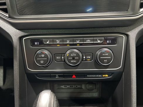 Used 2021 Volkswagen Atlas SE w/ Panoramic Sunroof Package image 18