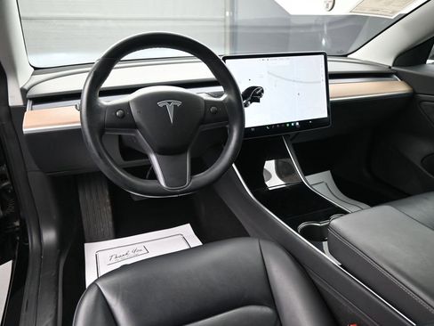 Used 2018 Tesla Model 3 Mid Range image 24