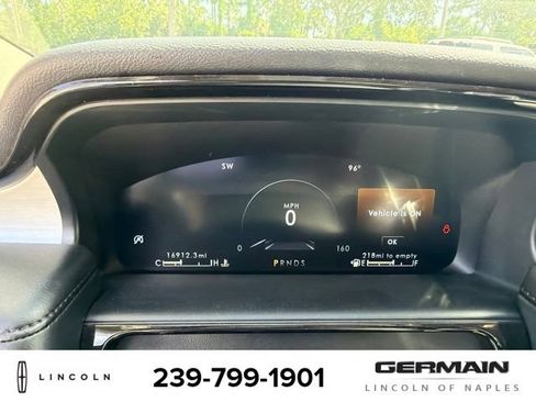 Used 2023 Lincoln Nautilus AWD w/ Premium Package image 15