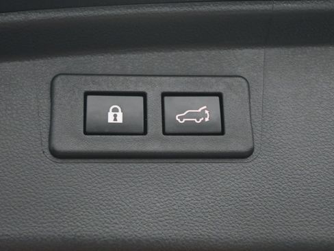 Used 2023 Subaru Outback Premium AWD/4WD image 25