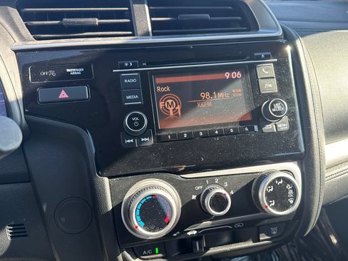 Used 2020 Honda Fit LX image 30