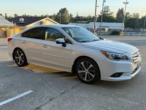 Used 2017 Subaru Legacy 2.5i Limited AWD/4WD image 10