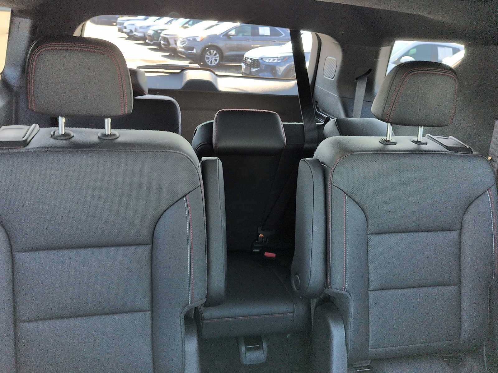 Used 2026 Chevrolet Traverse Z71 w/ LPO, Floor Liner Package AWD/4WD image 11