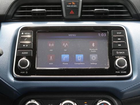 Used 2025 Nissan Versa SV FWD image 20