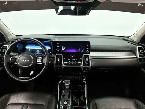 Certified 2023 Kia Sorento SX image 22