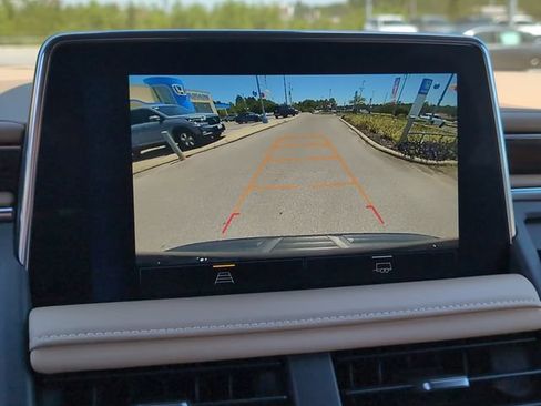 Used 2023 Chevrolet Tahoe Premier AWD/4WD image 18