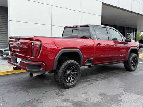 Used 2025 GMC Sierra 2500 AT4 w/ AT4 Premium Plus Package AWD/4WD image 4