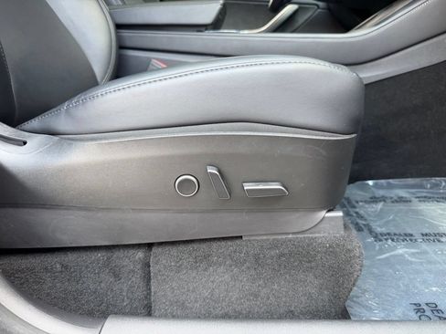 Used 2021 Tesla Model Y Long Range AWD/4WD image 35