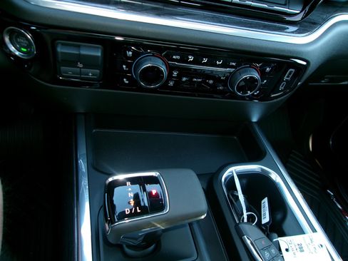 New 2026 Chevrolet Silverado 1500 LTZ w/ LTZ Premium Package image 23