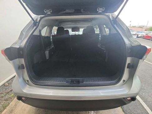 Used 2023 Toyota Highlander L image 24