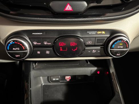 Used 2020 Kia Soul EX FWD image 27