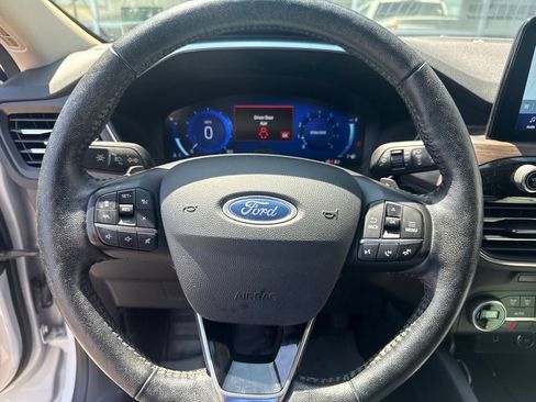 Used 2020 Ford Escape Titanium AWD/4WD image 11