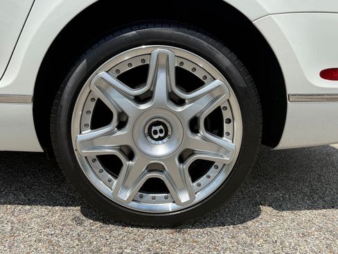 Used 2012 Bentley Flying Spur Flying Spur AWD/4WD image 11