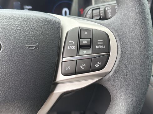 New 2026 Ford Explorer Active RWD image 14