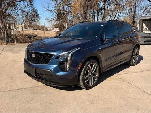 Used 2020 Cadillac XT4 Sport image 2