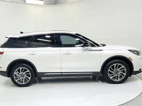 Used 2022 Lincoln Corsair AWD w/ Equipment Group 101A image 9
